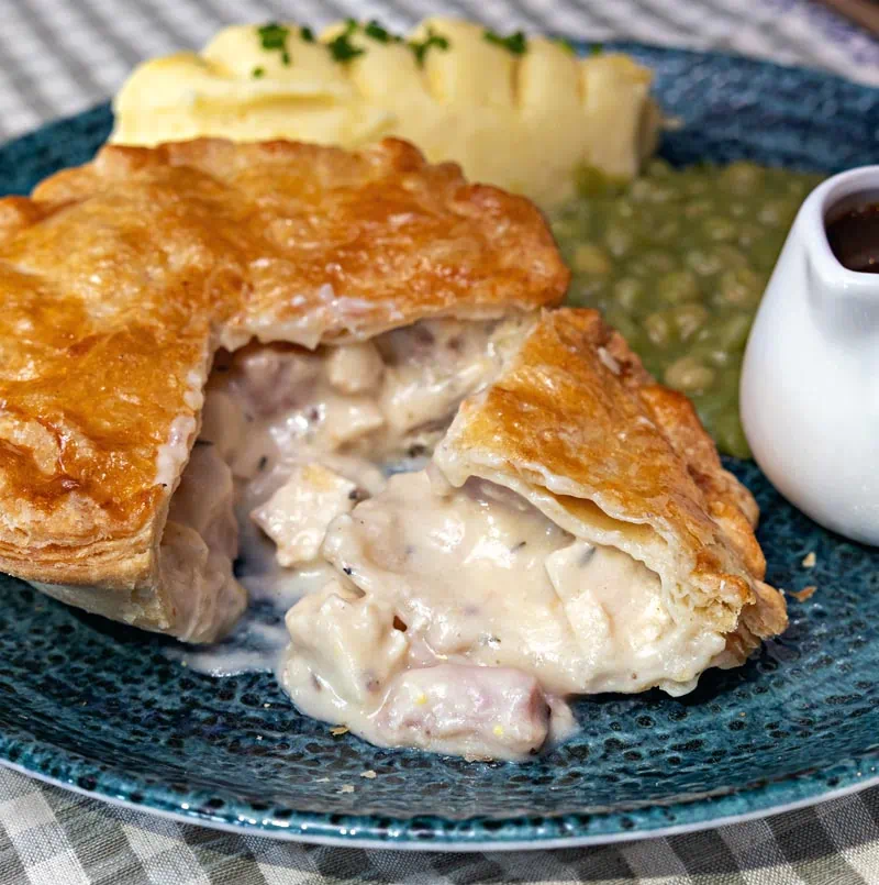 Tynemouth Pieory - Pie, Peas & Mash